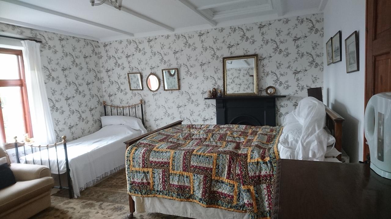 Middle Mill Bed & Breakfast Kidwelly Bagian luar foto