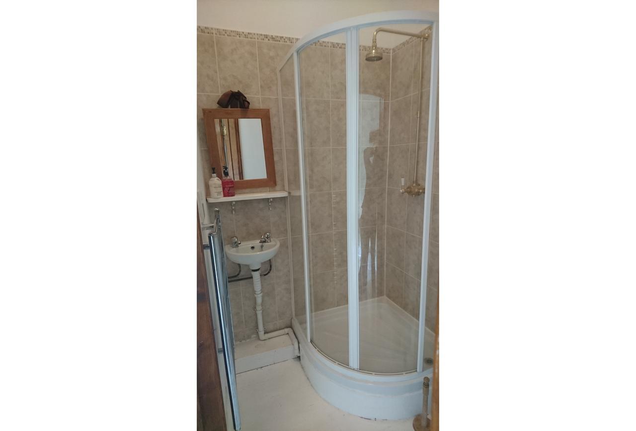 Middle Mill Bed & Breakfast Kidwelly Bagian luar foto